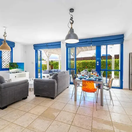 Villa Serena Springs By Ezoria *