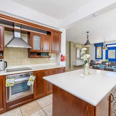 Serena Springs By Ezoria بروتاراس