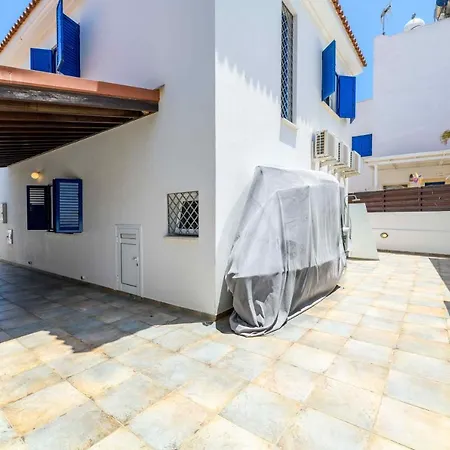 Serena Springs By Ezoria Villa