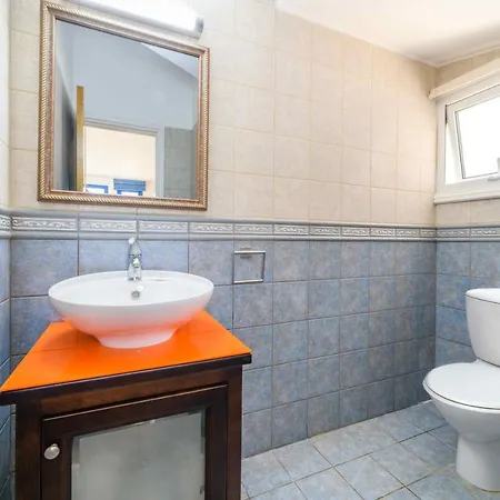 Villa Serena Springs By Ezoria Protaras