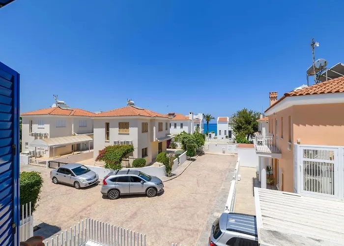 Serena Springs By Ezoria וילה פרוטאראס