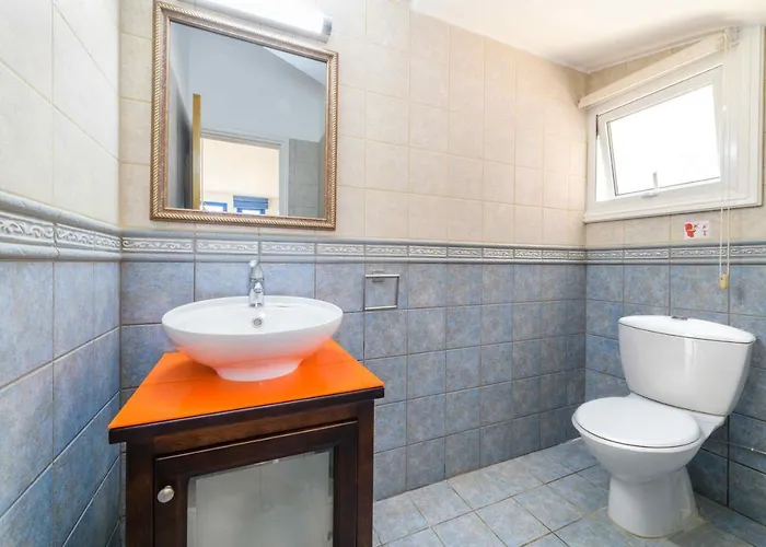 Villa Serena Springs By Ezoria Protaras