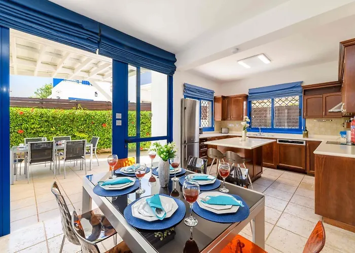 Serena Springs By Ezoria Protaras